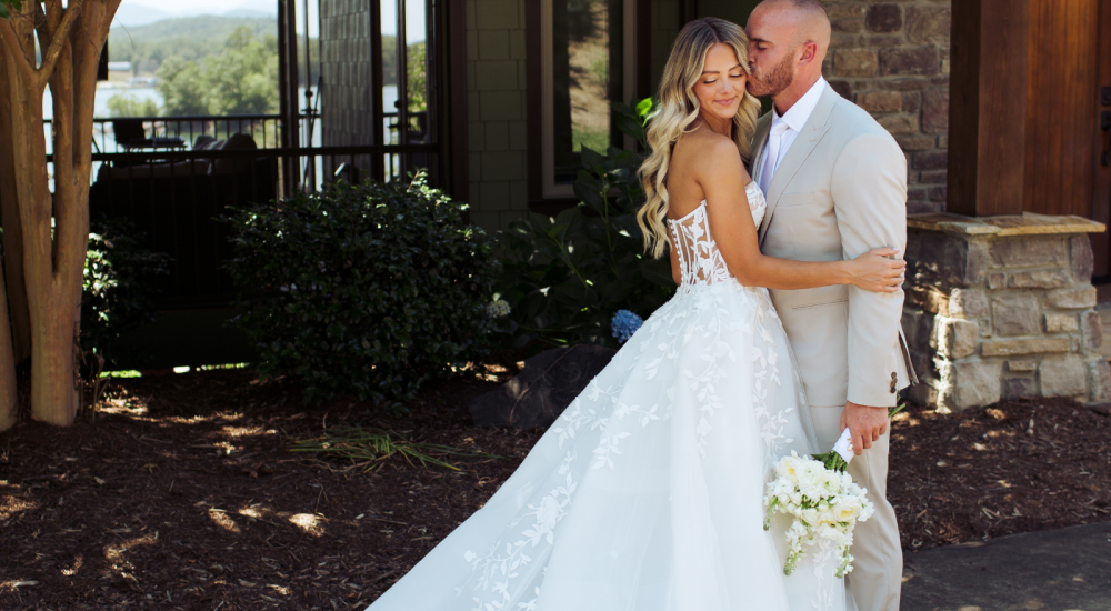 PEN·LIV Real Bride: Brooke & Talon
