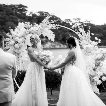 PEN·LIV Real Bride: Maddy & Samantha